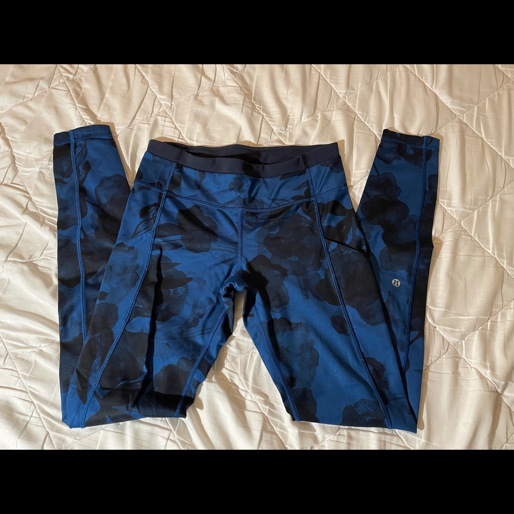 Lululemon tights. Size 6